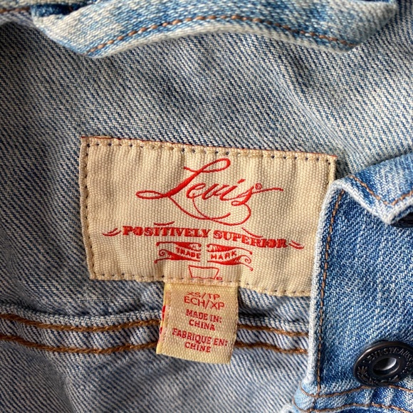 Levi’s Jean Jacket - Picture 2 of 3